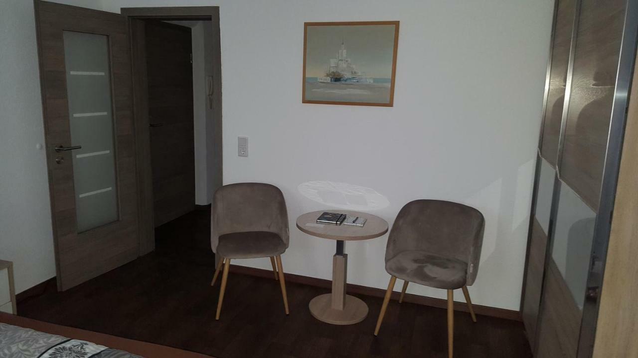 Ferienwohnung Oder Studio Dresden-Neustadt Inkl Parkplatz Mit Balkon Oder Terrasse Buitenkant foto